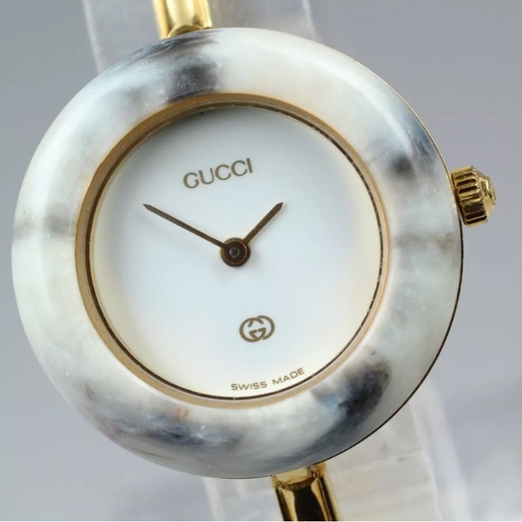 Gorgeous Rare Bezel Gucci Watch Signature Iconic 14 k Gold Statement Piece - Picture 4 of 7